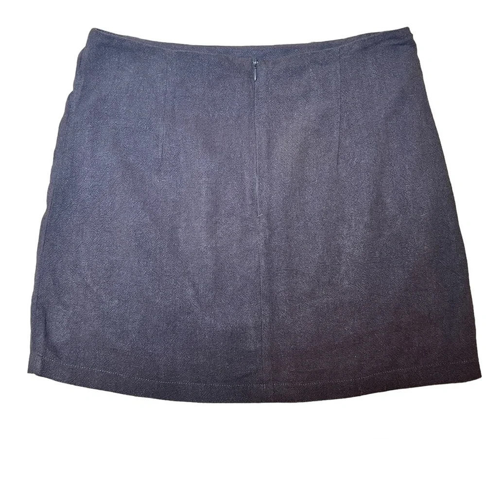 Umgee Embroidered Floral Zip Back Mini Skirt, M - Picture 3 of 6